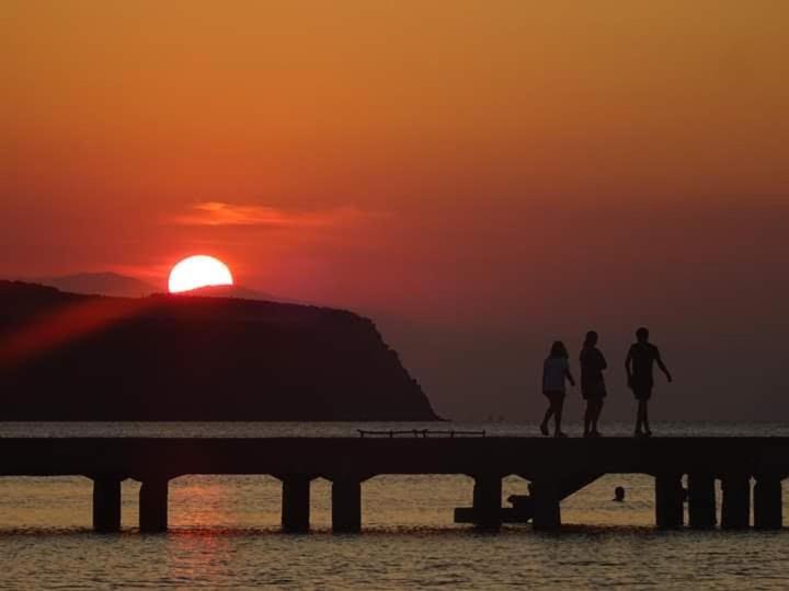 Sunset View Rooms Hagia Triada Exterior foto